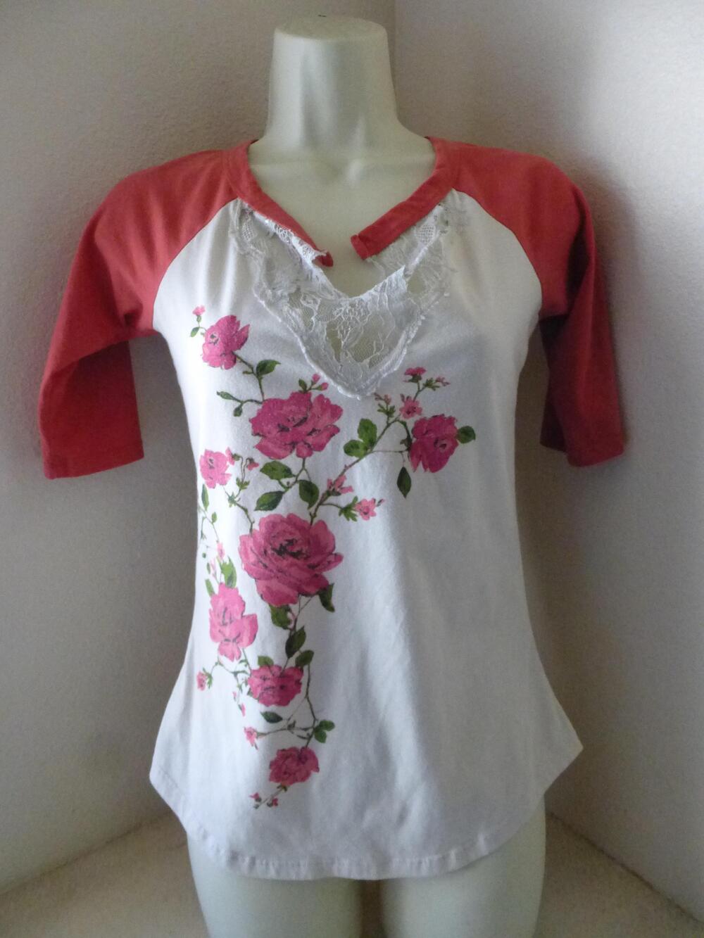 Wet Seal Shirt Womens Small Y2K Floral Rose Raglan Lace V Neck 3/4 Sleeve FLAWS